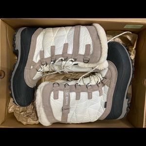 EUC KAMIK WOMENS SNOWVALLEY BOOTS